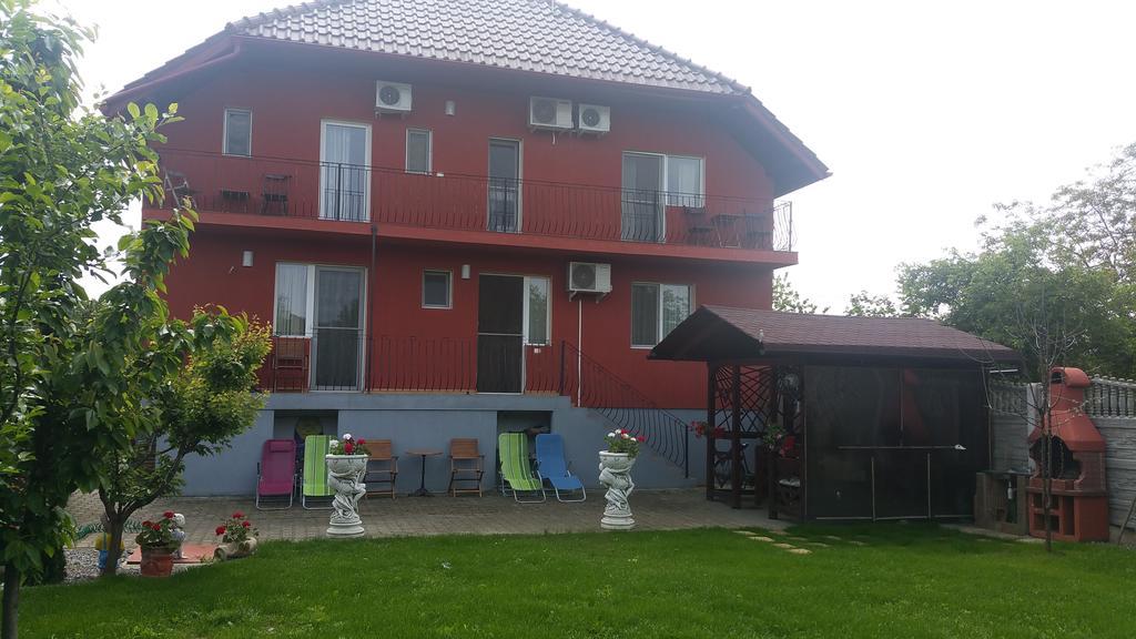 Family Pension Arad Extérieur photo